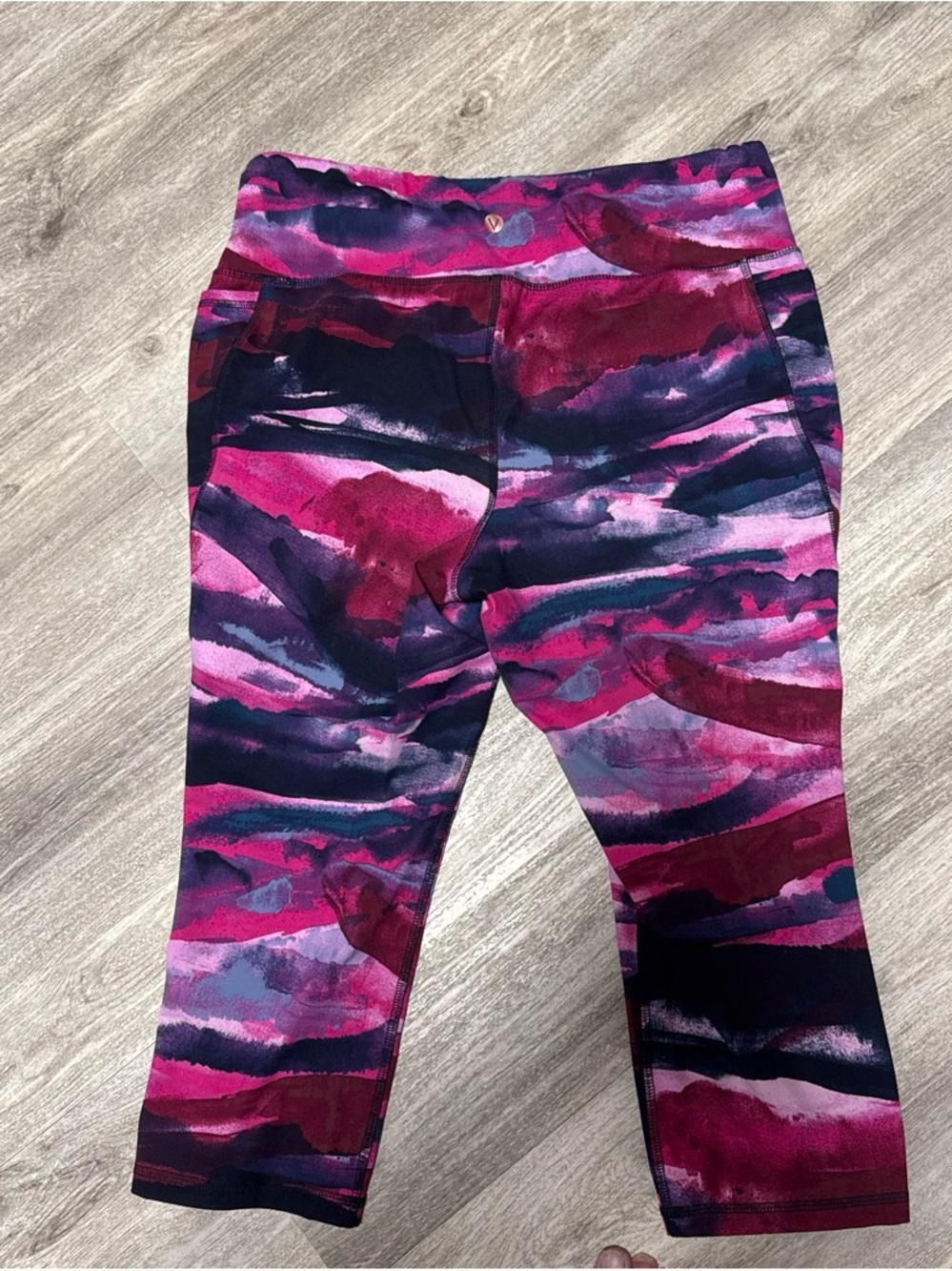 Livi Active Pink & Purple Watercolor Capri Leggings